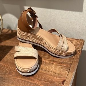 Dolce Vita Wedges 8.5 Great condition